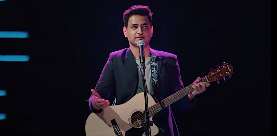 Kenny Sebastian with Fender Guitar Netflix Special - The 5 Best Guitar Brands in India (2022)